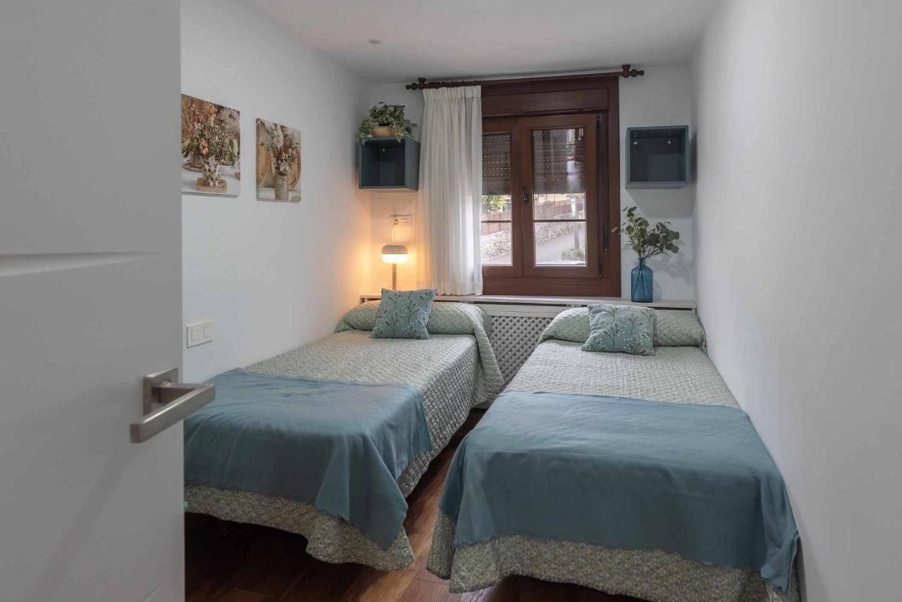 Apartamentos La Corrada De Andrin Luaran gambar