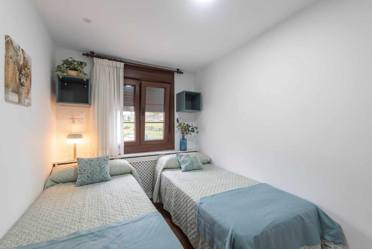 Apartamentos La Corrada De Andrin Luaran gambar