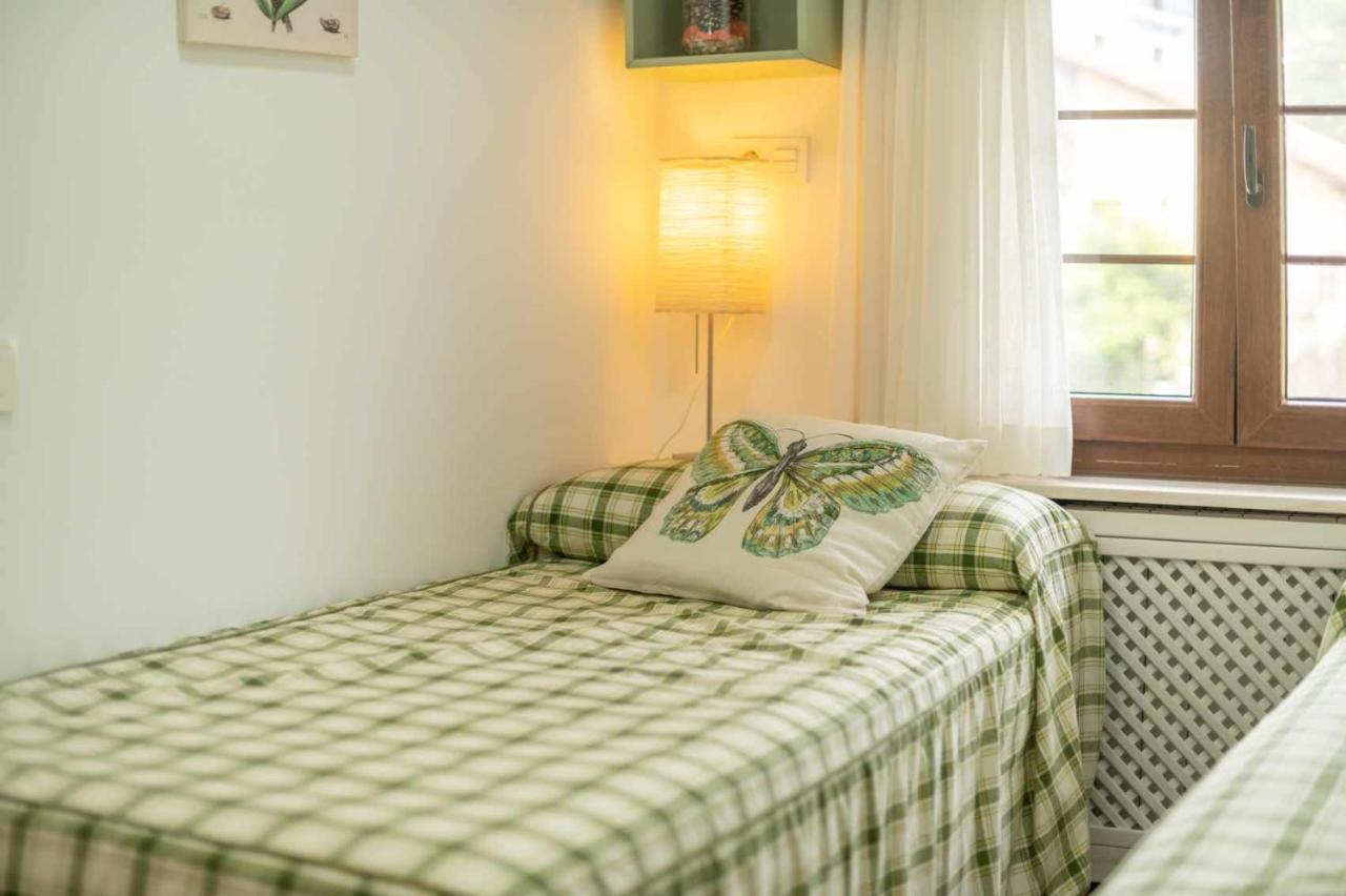 Apartamentos La Corrada De Andrin Luaran gambar