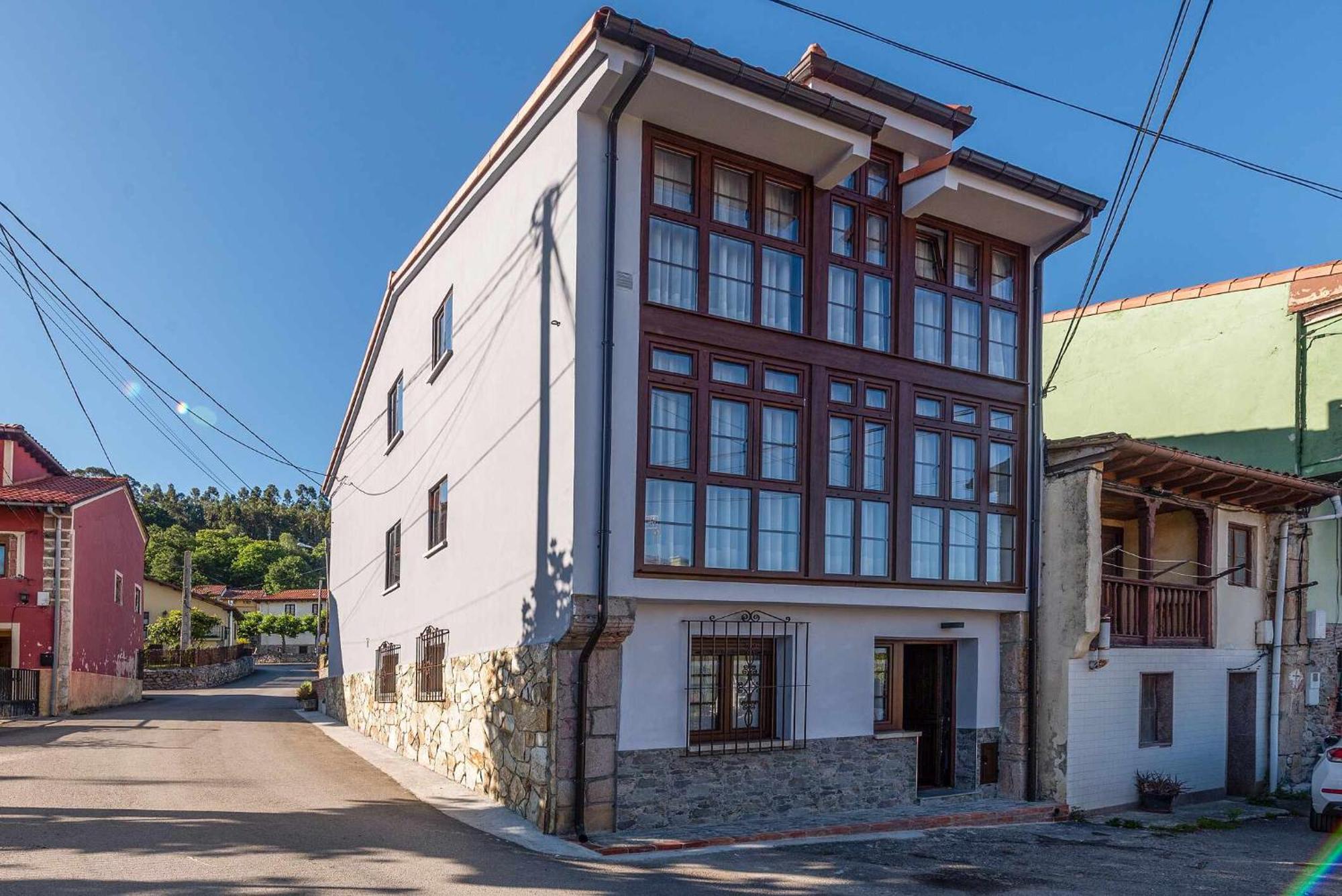 Apartamentos La Corrada De Andrin Luaran gambar